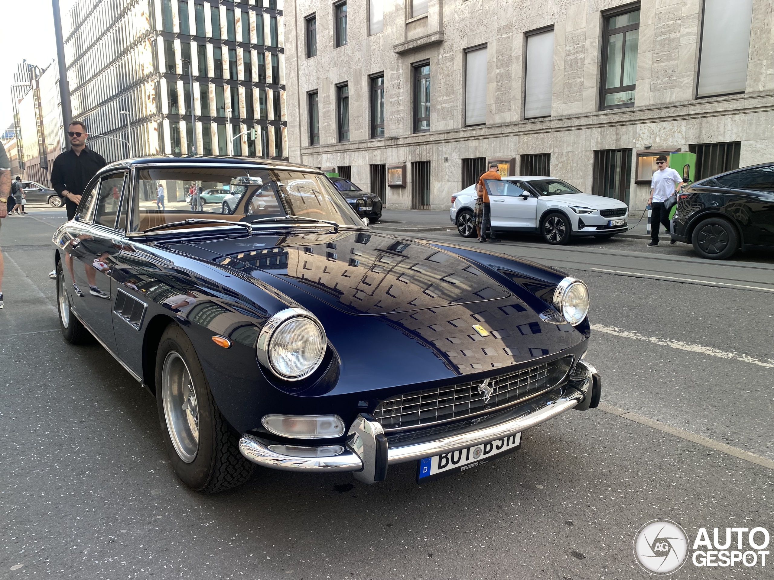 Ferrari 330 GT 2+2 Series II
