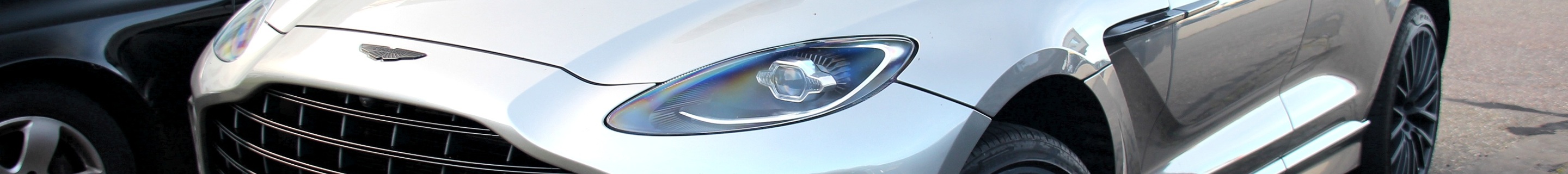 Aston Martin DBX707