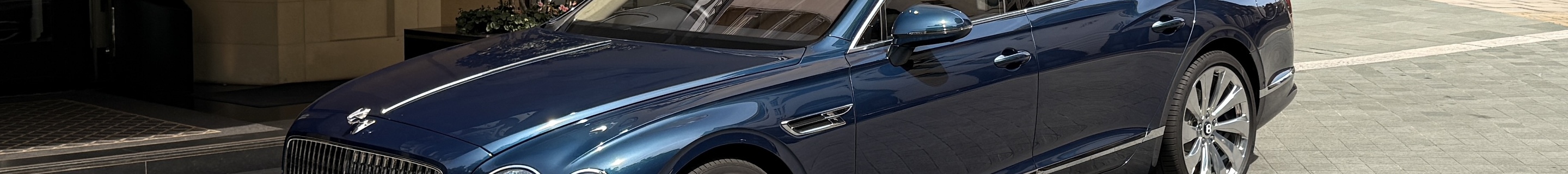 Bentley Flying Spur Hybrid Azure