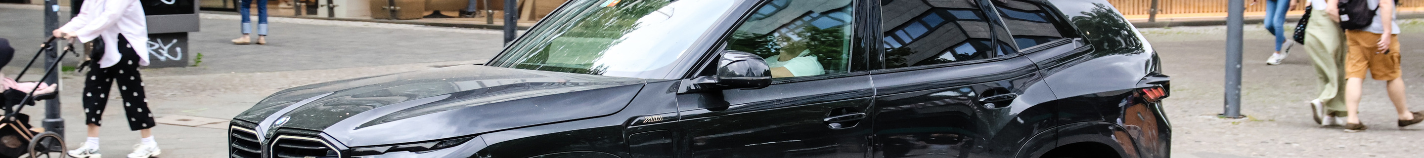 BMW XM G09