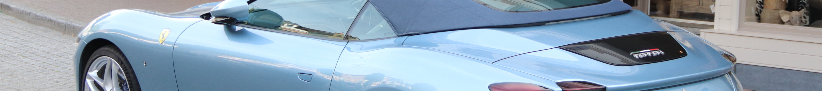 Ferrari Roma Spider