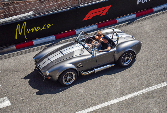AC Cobra 427