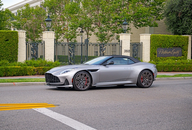 Aston Martin DB12 Volante