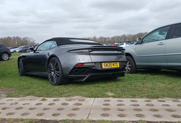 Aston Martin DBS Superleggera Volante