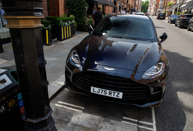 Aston Martin DBX707