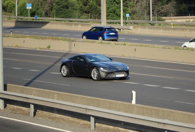 Aston Martin V8 Vantage 2018