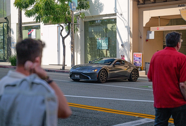 Aston Martin V8 Vantage 2018