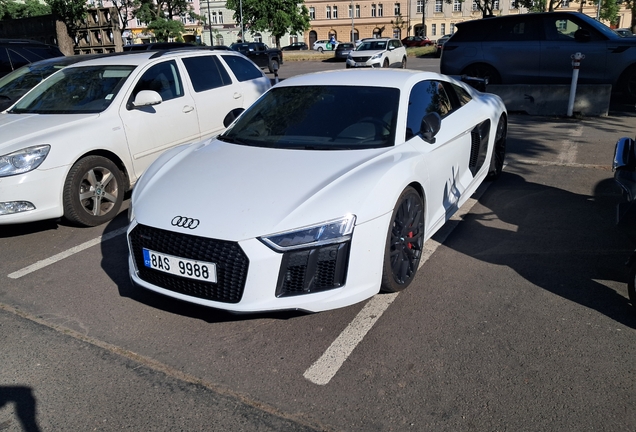 Audi R8 V10 Plus 2015