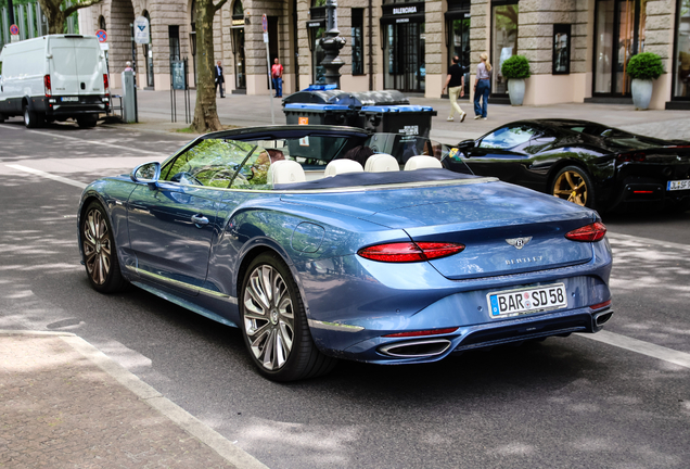 Bentley Continental GTC Mulliner 2025
