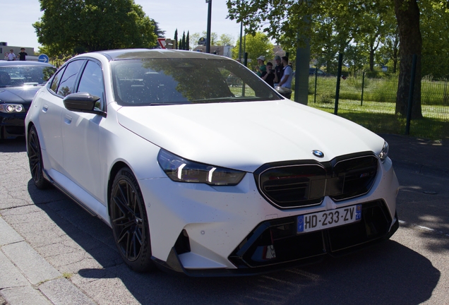 BMW M5 G90