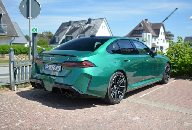 BMW M5 G90