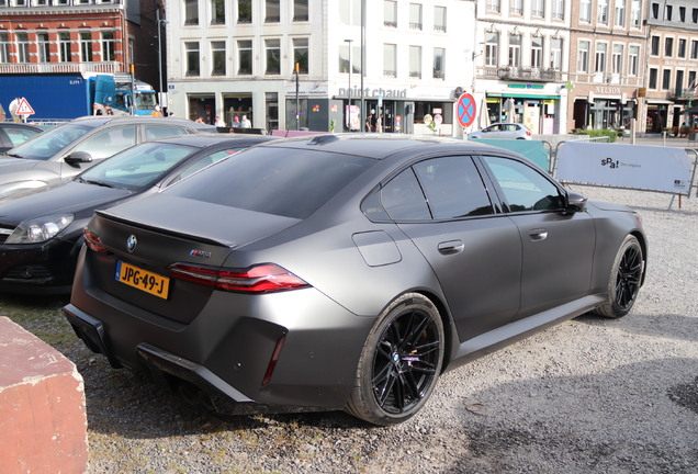 BMW M5 G90