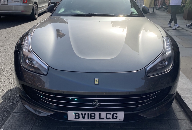 Ferrari GTC4Lusso