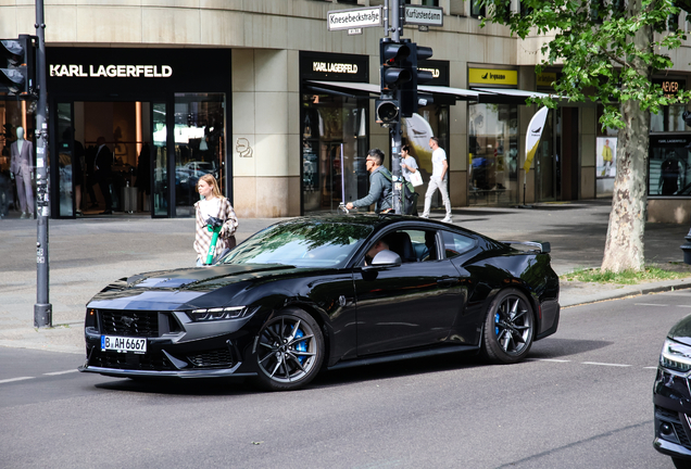 Ford Mustang Dark Horse 2024