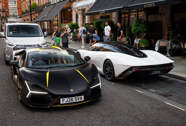 Lamborghini Revuelto