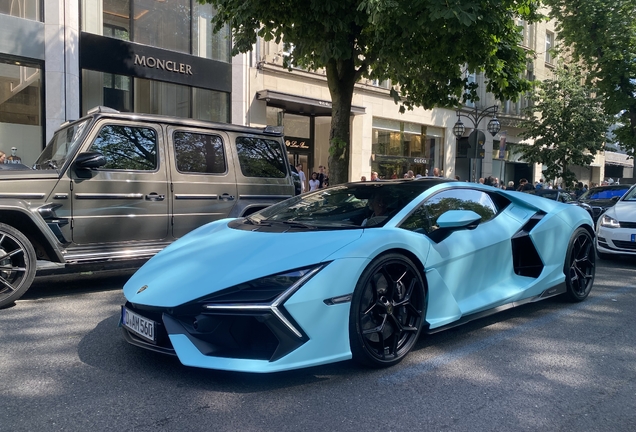 Lamborghini Revuelto