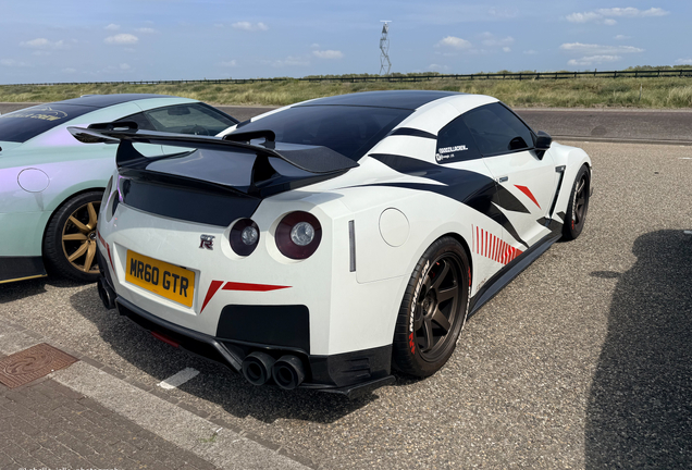 Nissan GT-R 2011