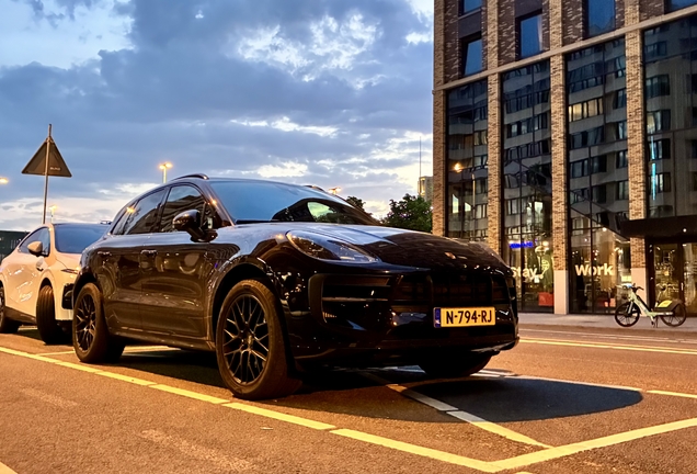 Porsche 95B Macan GTS MkII