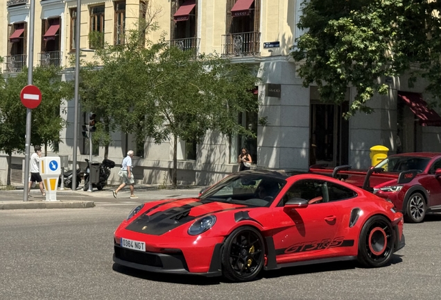 Porsche 992 GT3 RS MkI Weissach Package Manthey Racing
