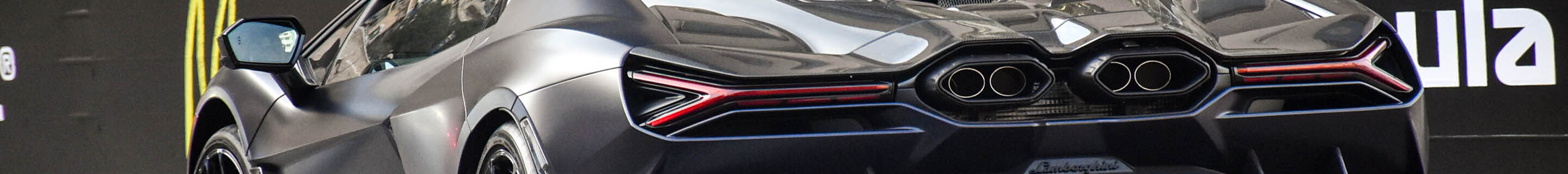 Lamborghini Revuelto