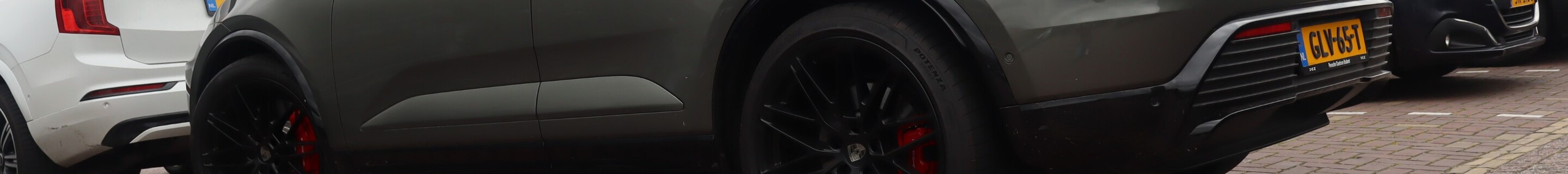 Porsche Macan EV Turbo