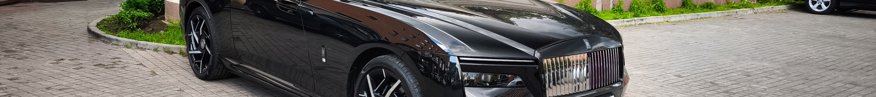 Rolls-Royce Spectre Black Badge