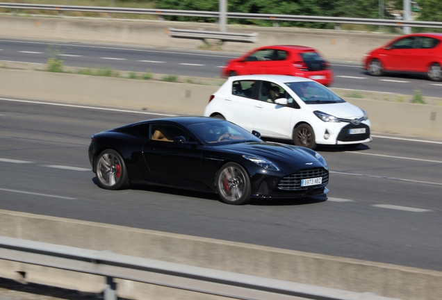 Aston Martin DB12