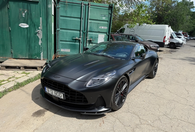 Aston Martin DB12