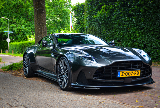 Aston Martin DB12