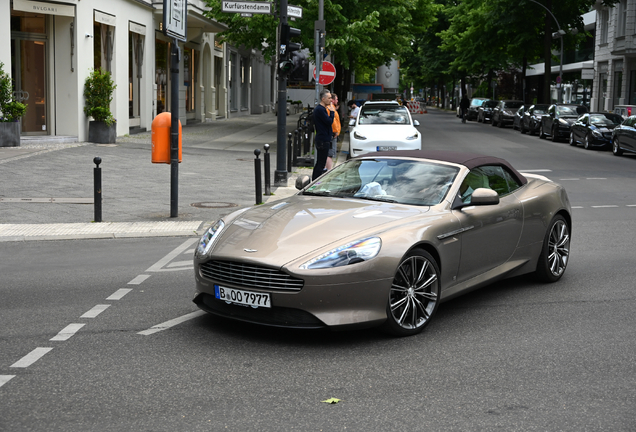 Aston Martin DB9 Volante 2013