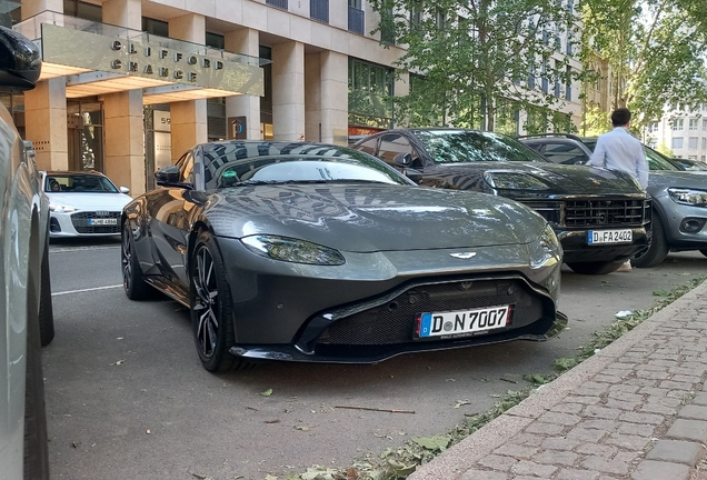 Aston Martin V8 Vantage 2018