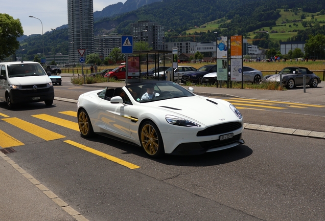 Aston Martin Vanquish 2013