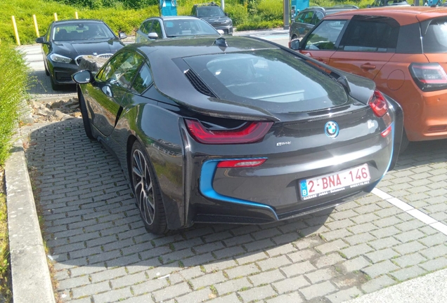 BMW i8