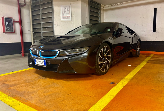 BMW i8