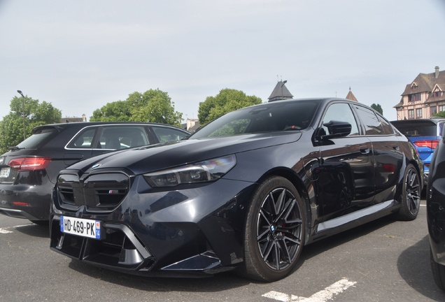 BMW M5 G90