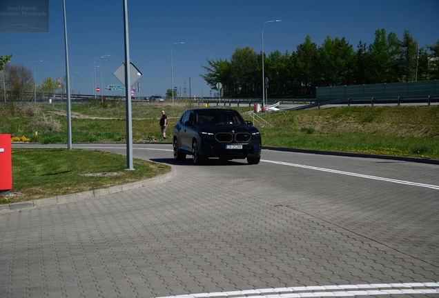 BMW XM G09