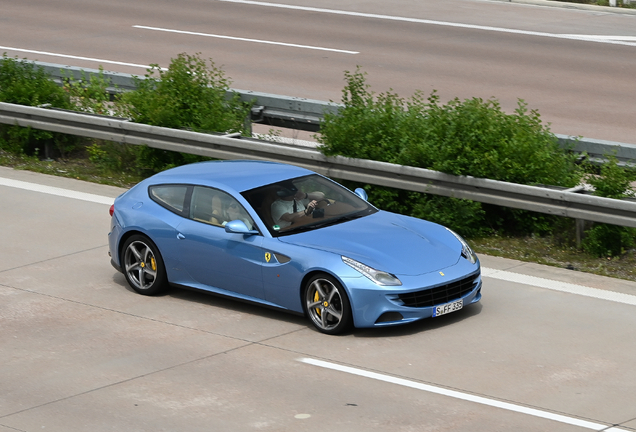 Ferrari FF