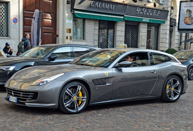 Ferrari GTC4Lusso