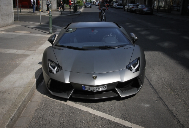 Lamborghini Aventador LP700-4