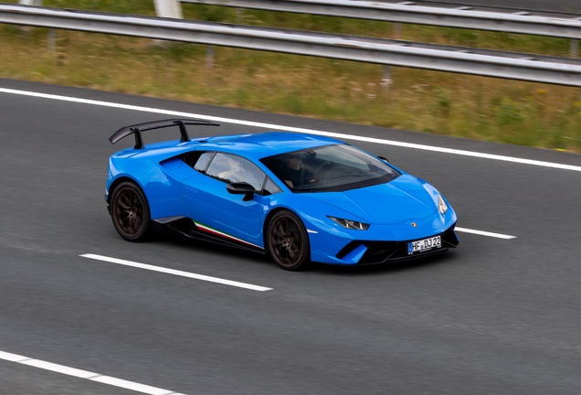 Lamborghini Huracán LP640-4 Performante