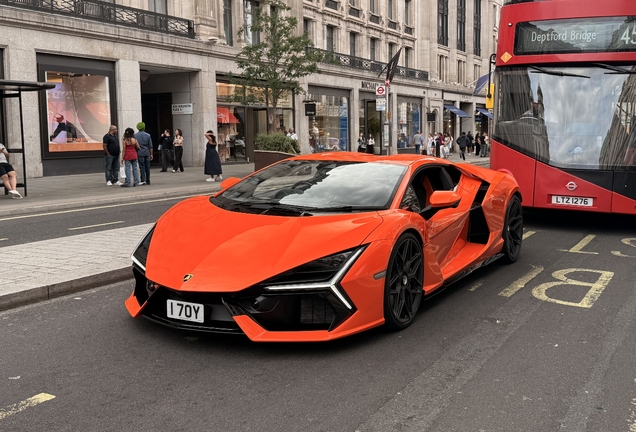 Lamborghini Revuelto