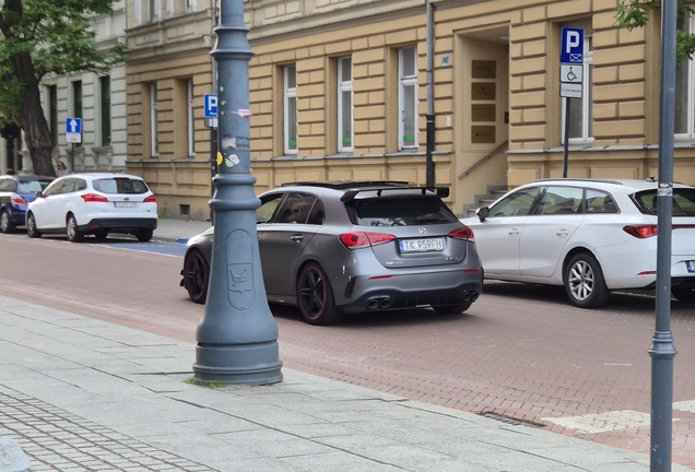 Mercedes-AMG A 45 S W177