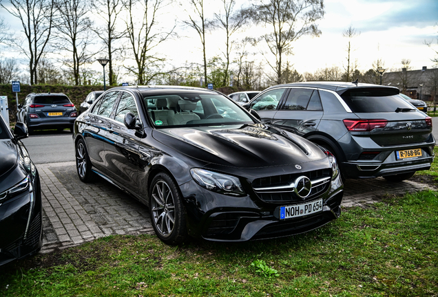 Mercedes-AMG E 63 S W213