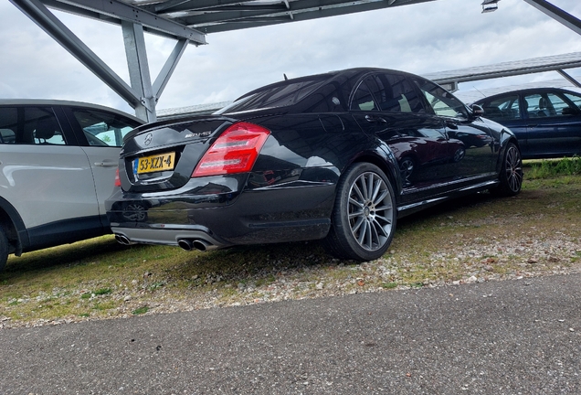 Mercedes-Benz S 63 AMG W221