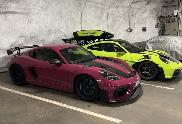 Porsche 718 Cayman GT4 RS Weissach Package