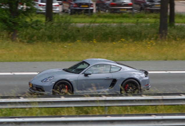 Porsche 718 Cayman GTS 4.0