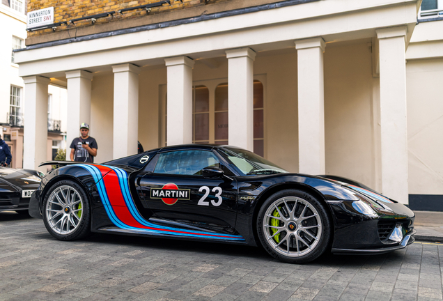 Porsche 918 Spyder Weissach Package