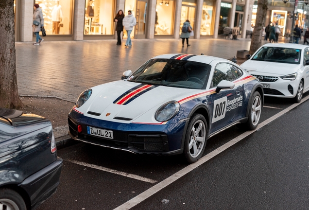 Porsche 992 Dakar