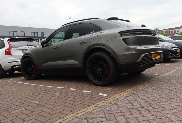 Porsche Macan EV Turbo