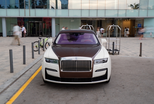 Rolls-Royce Ghost 2021 Amber Roads